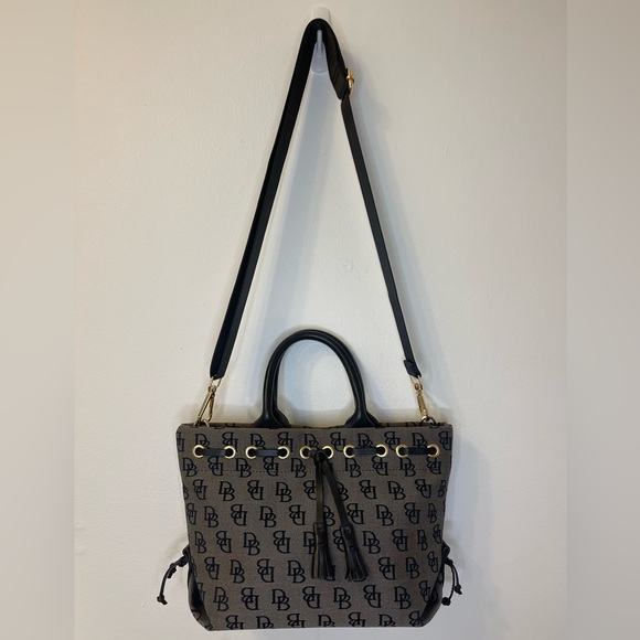 Dooney & Bourke Vintage Signature Tassel Tote Black/Grey No Callouts Looks new - Picture 10 of 10